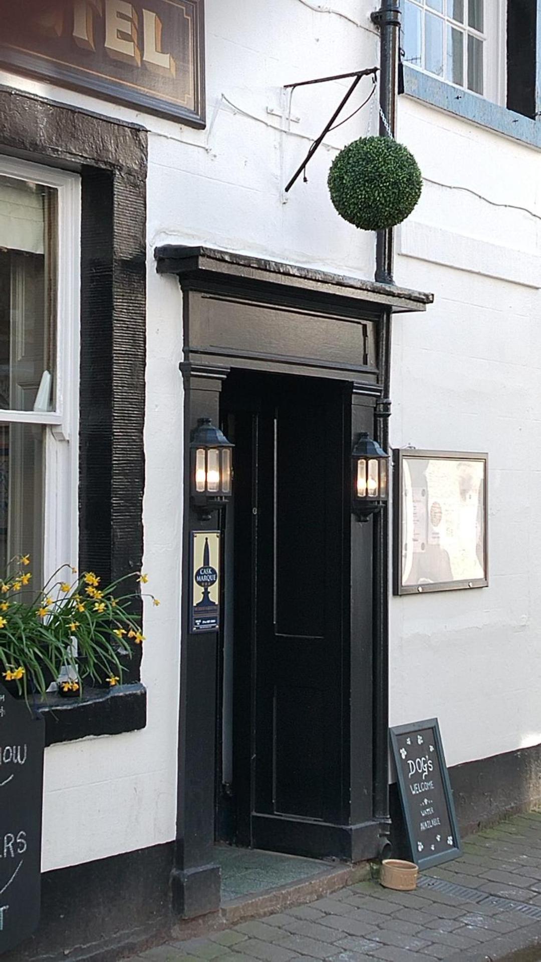 Kings Arms Hotel 4*